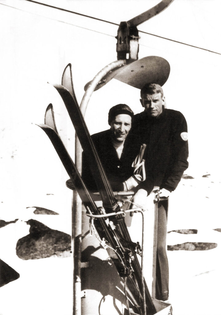 Ski instructors Olle Rimfors and Ulf Edborg in the basket lift, Riksgränsen 1961.