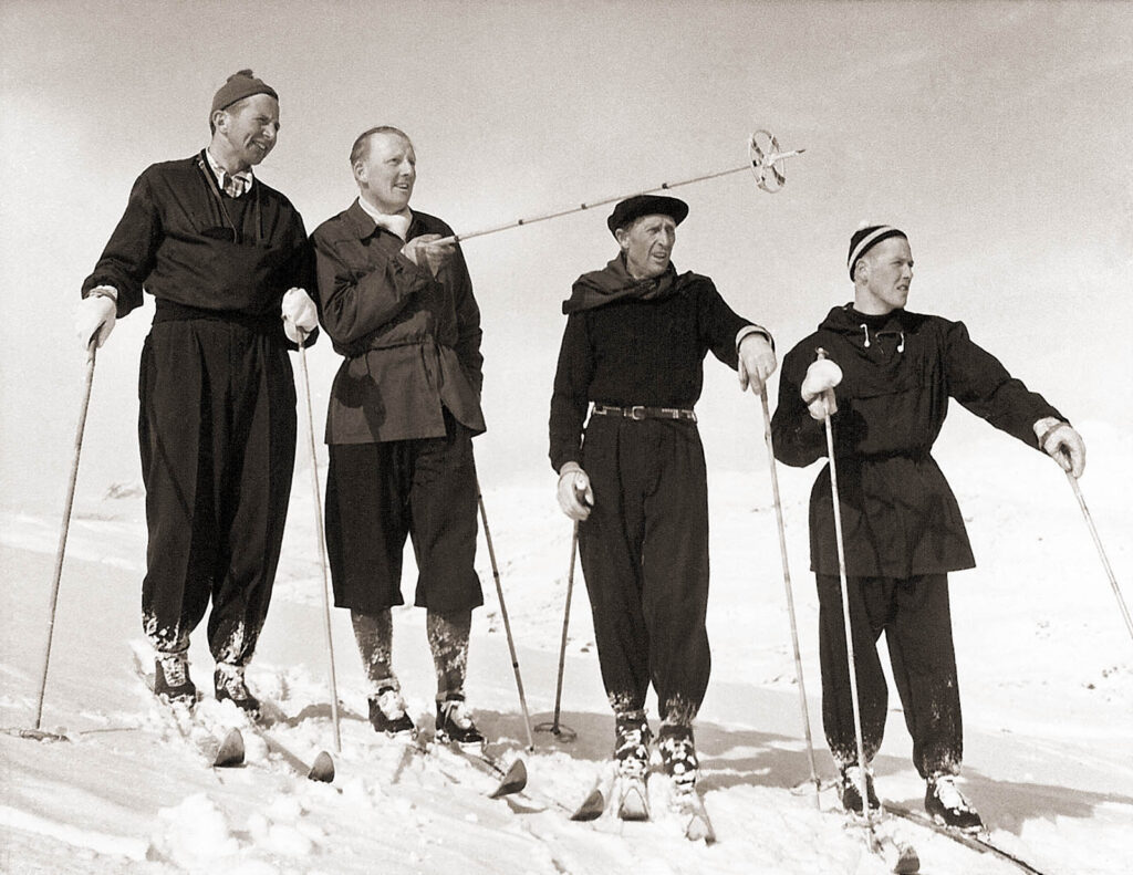 Nils ”Mora-Nisse” Karlsson, Sigge Bergman, Olle Rimfors och Sture Grahn i Riksgränsen 1954,